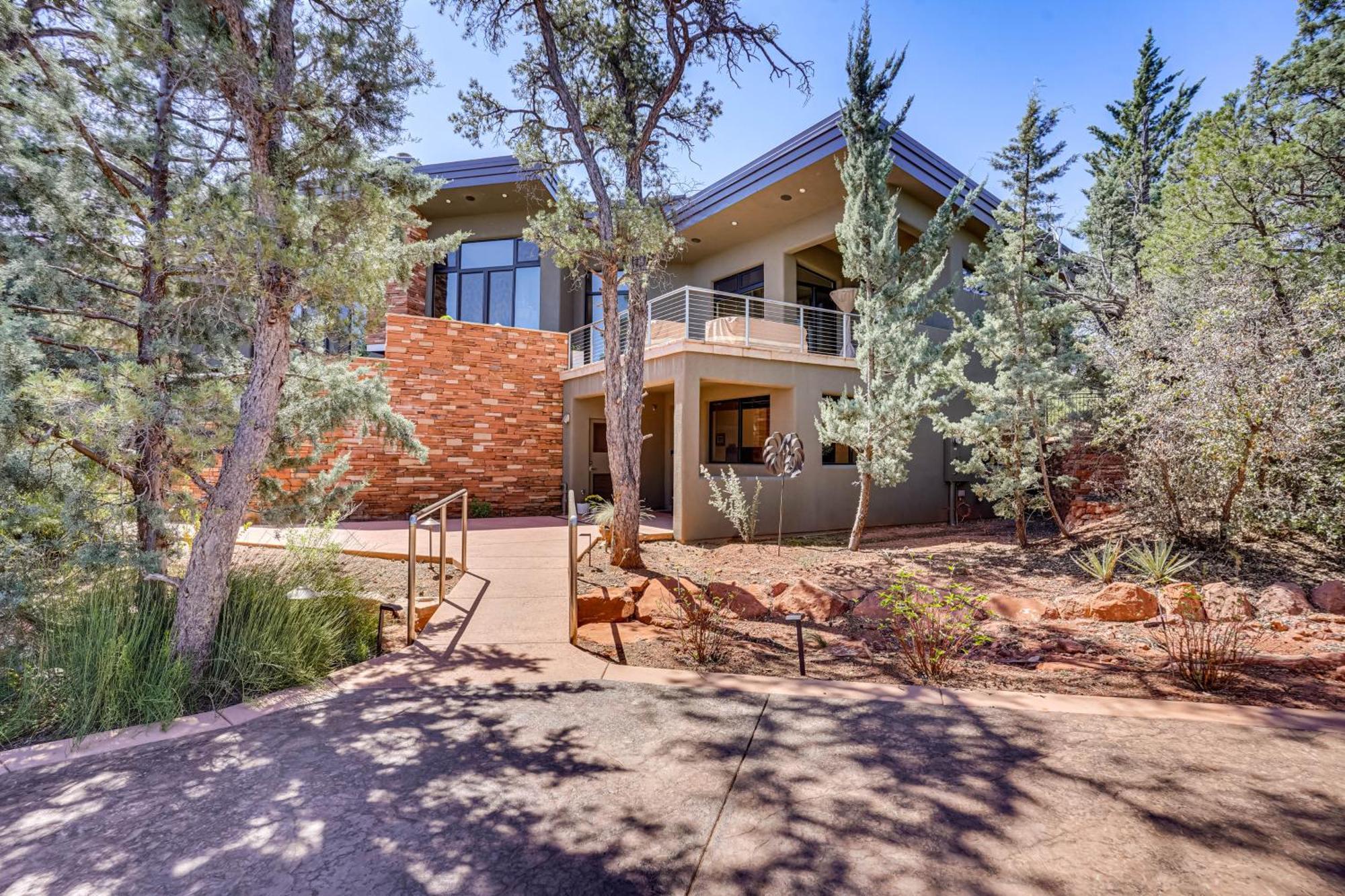 Sedona Couples Retreat With Patio Walk To Trails! Lägenhet Exteriör bild
