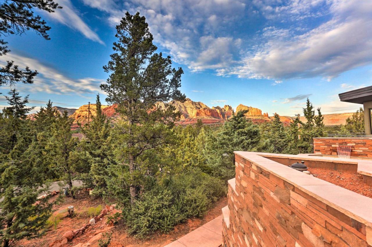 Sedona Couples Retreat With Patio Walk To Trails! Lägenhet Exteriör bild
